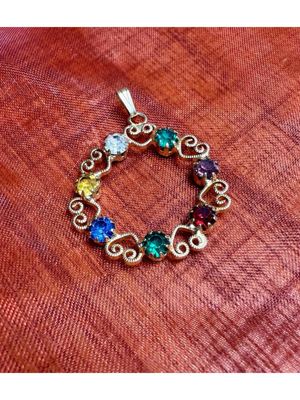 Vintage Gold Tone Heart Circle Pendant Multi Color Rhinestone Wreath - Picture 1 of 6